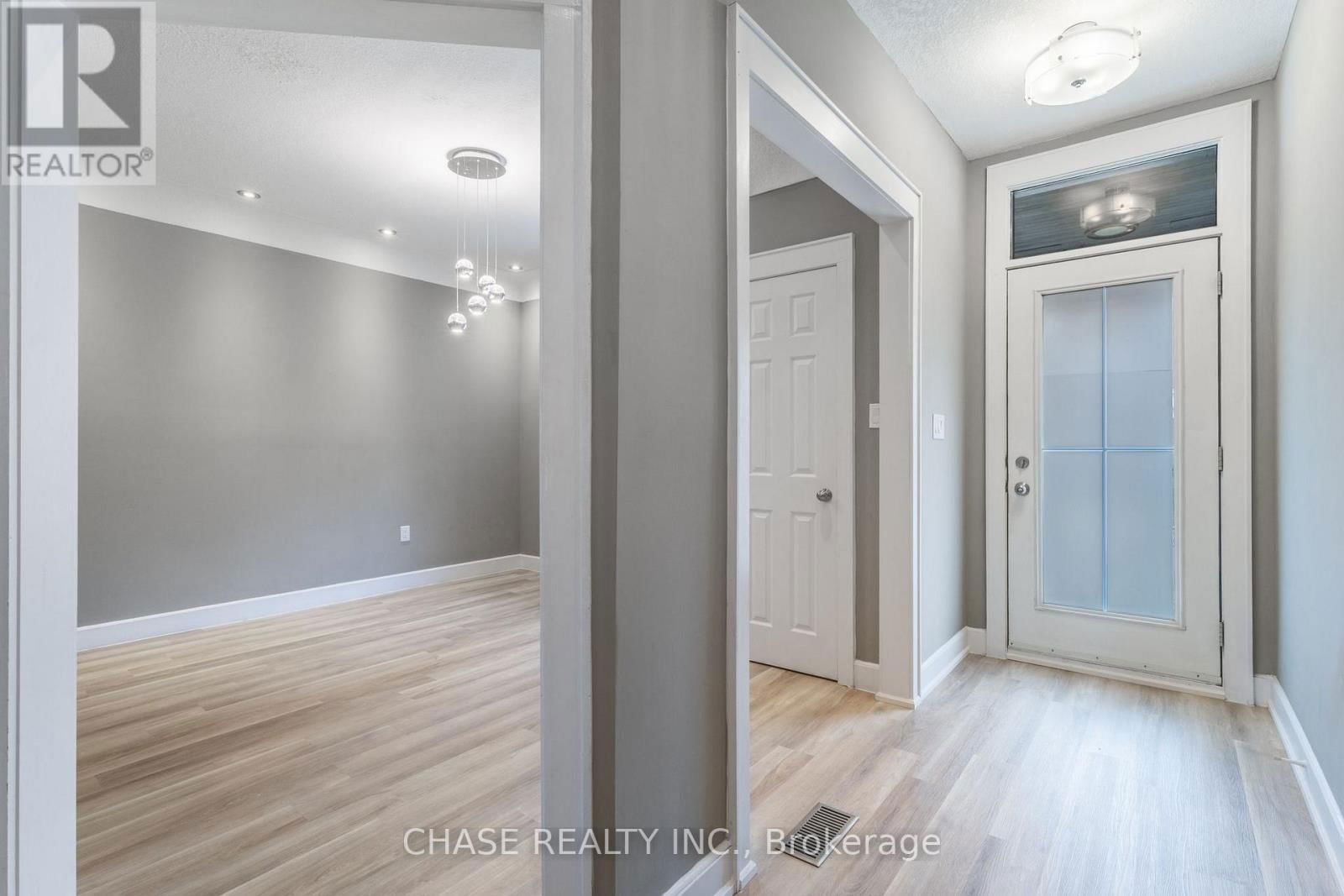 86 SMITH AVENUE Image 3