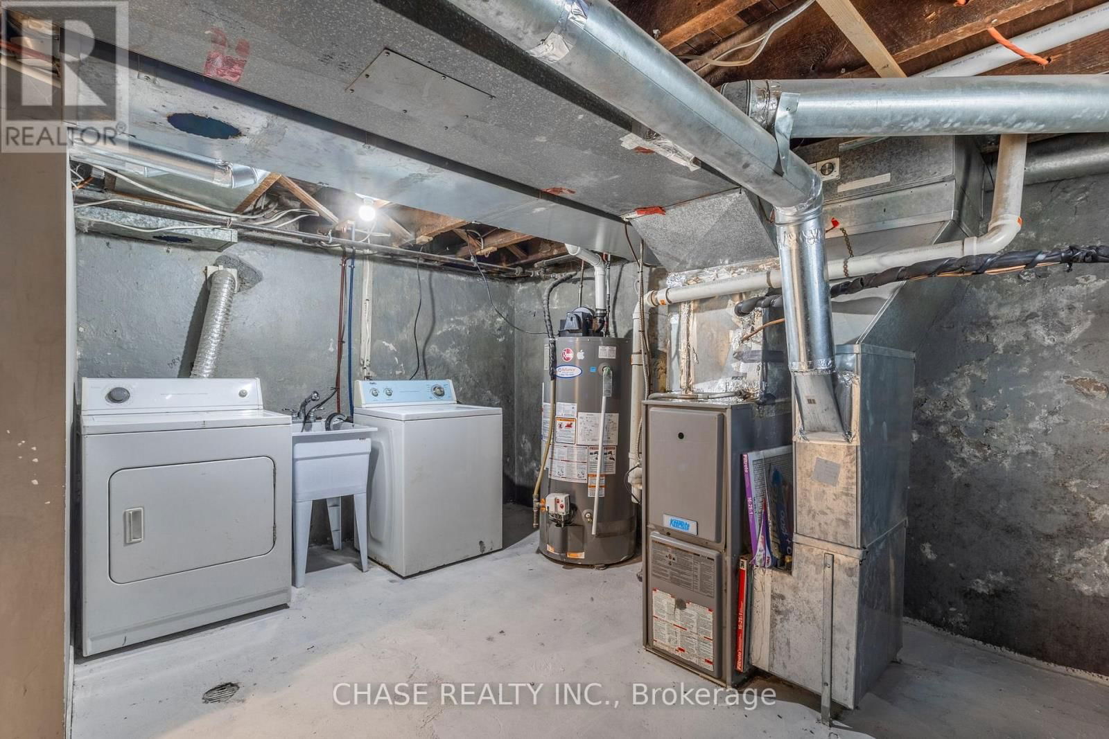 86 SMITH AVENUE Image 36