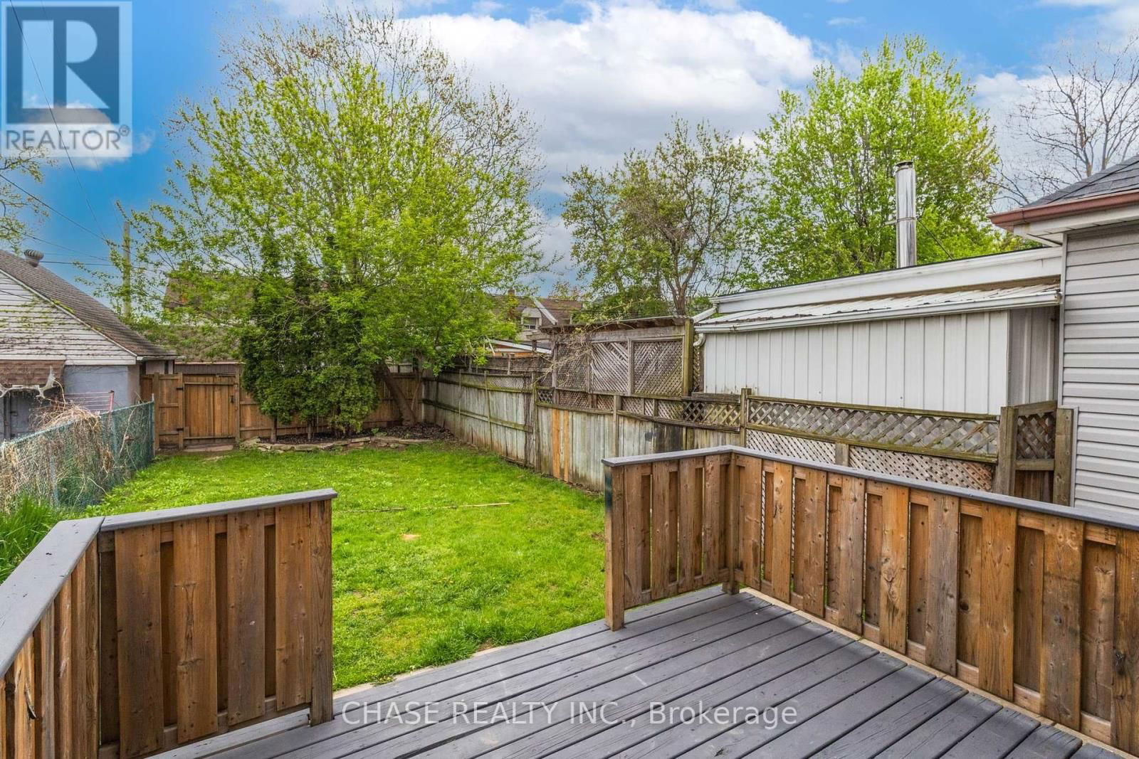 86 SMITH AVENUE Image 37