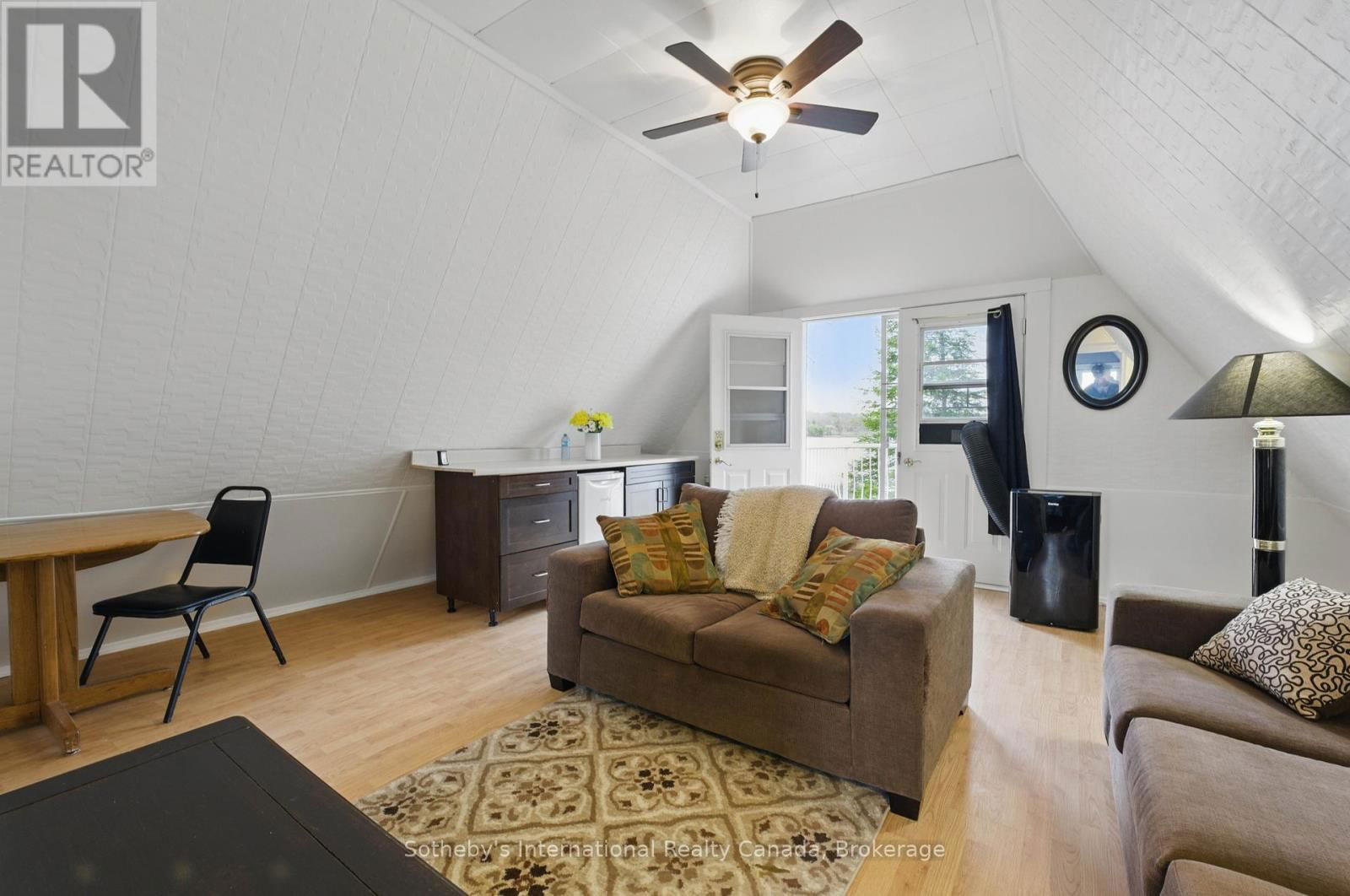 1041 CONSERVATION ROAD Image 42