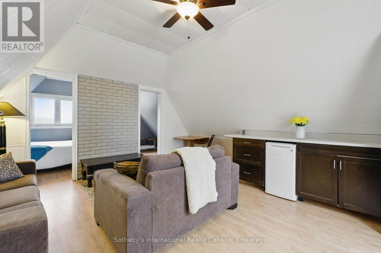 1041 CONSERVATION ROAD Image 48