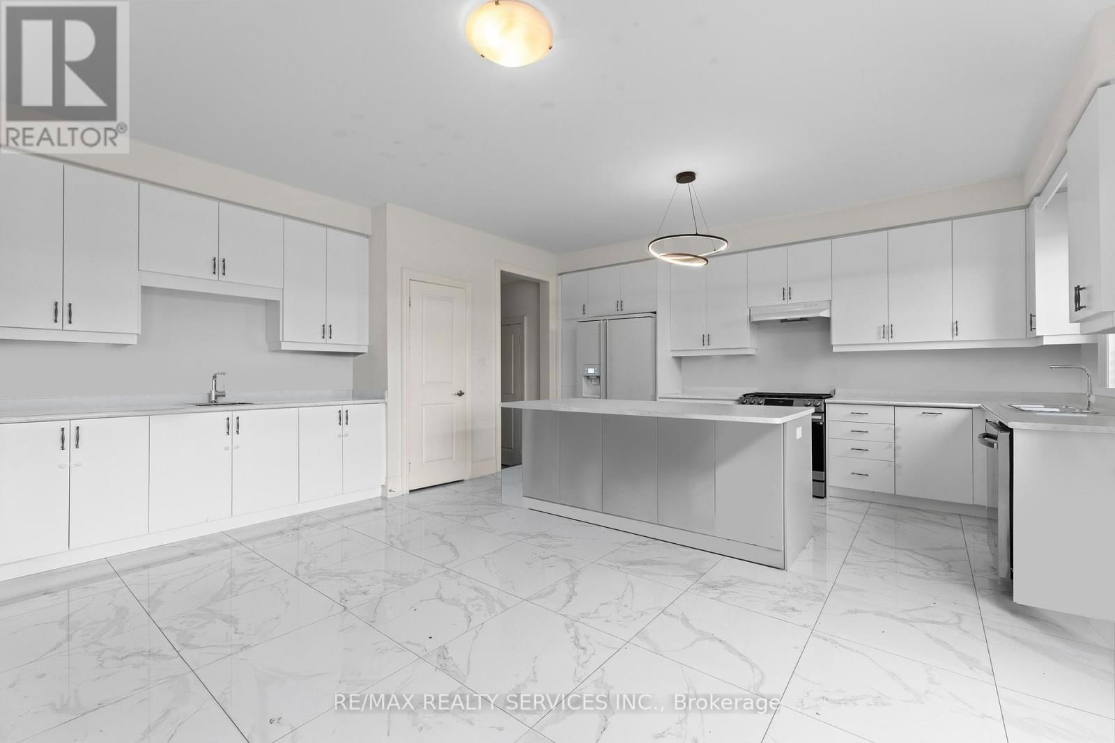 229 AGRO STREET Image 16