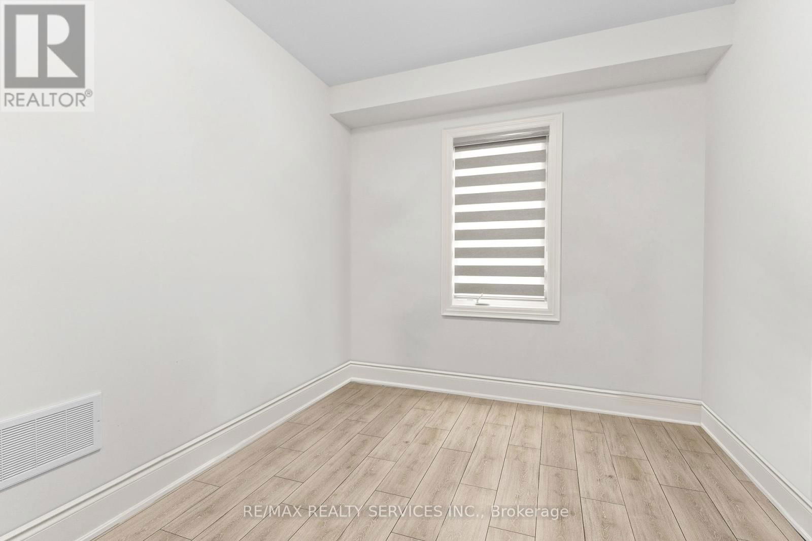 229 AGRO STREET Image 23