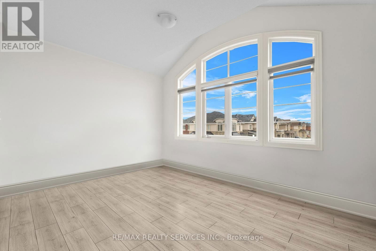 229 AGRO STREET Image 26
