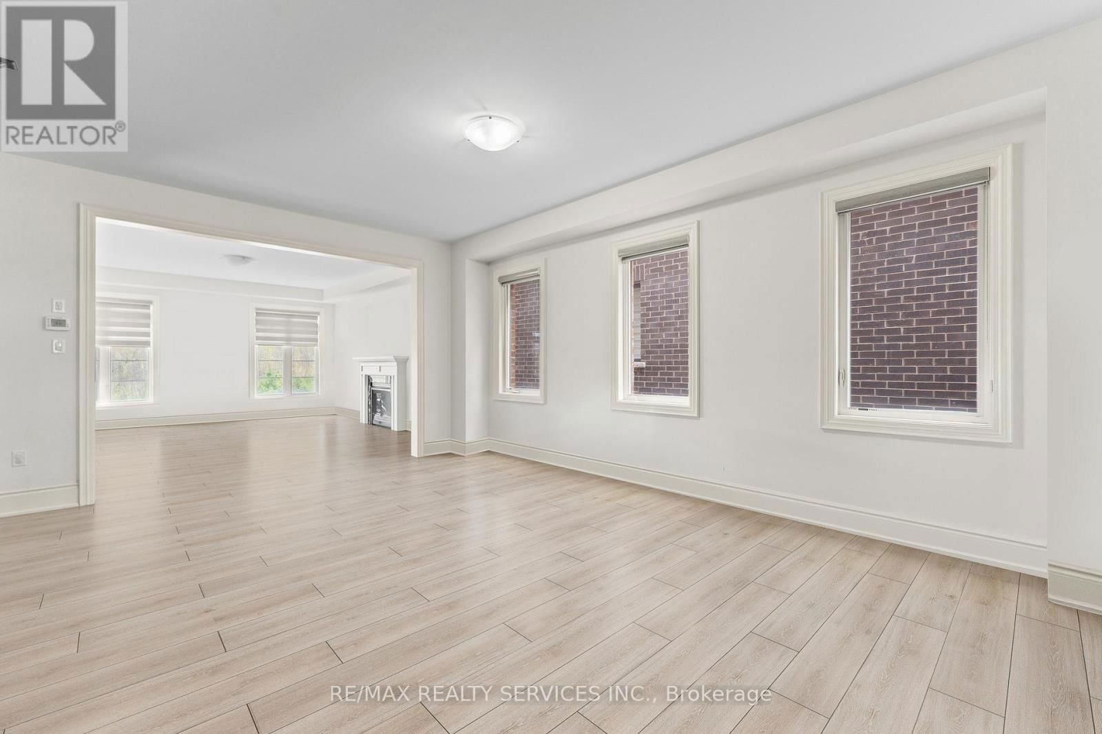 229 AGRO STREET Image 9