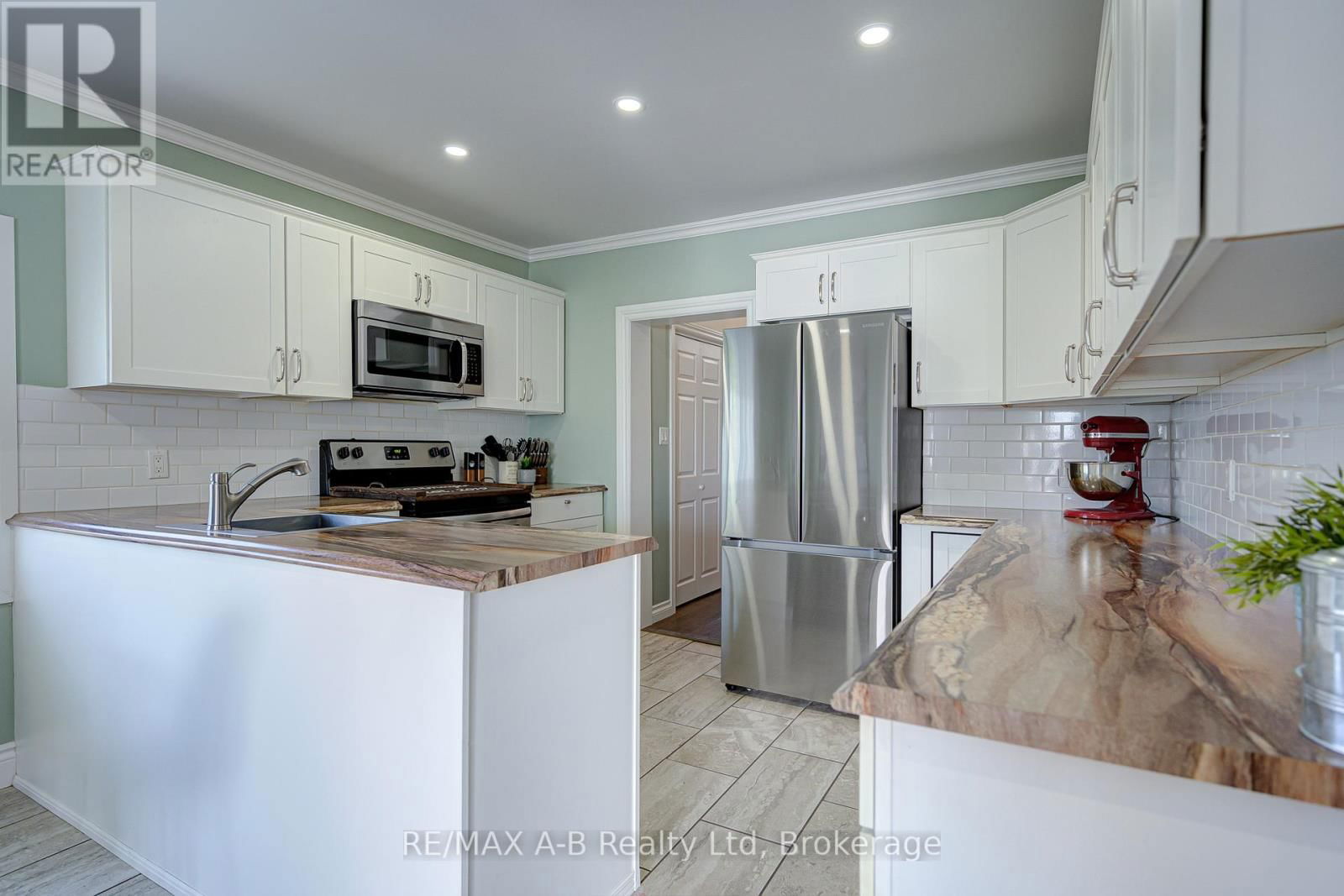 3963 ROAD 111 Image 15