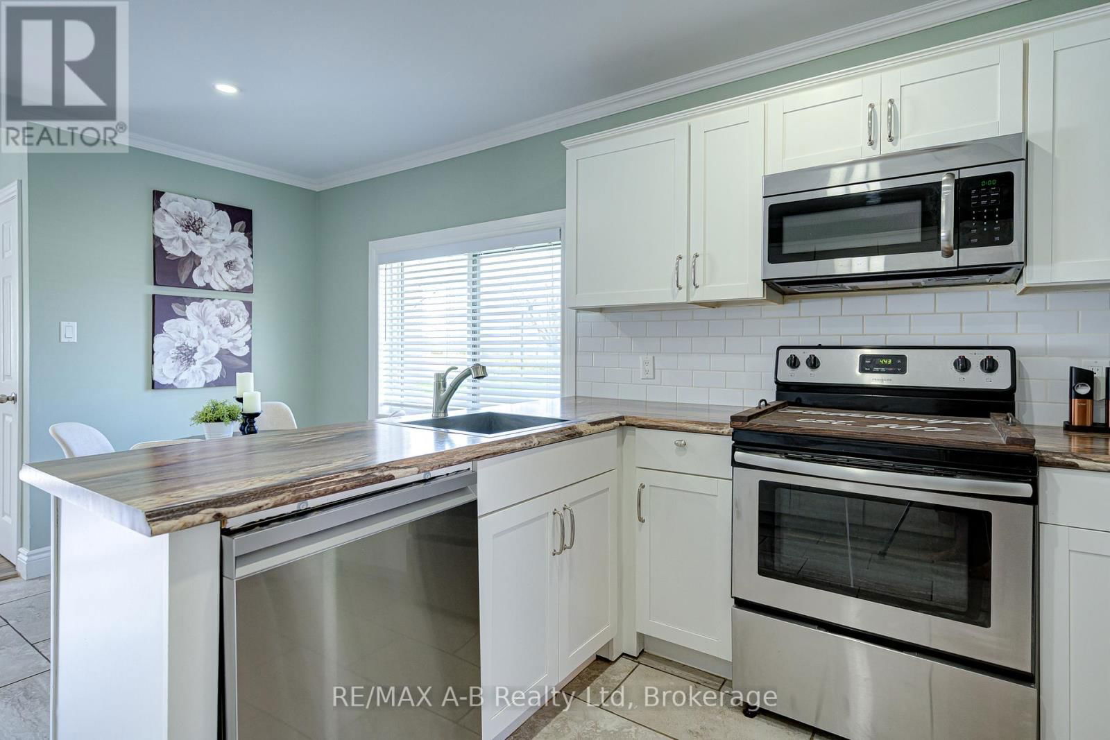 3963 ROAD 111 Image 16