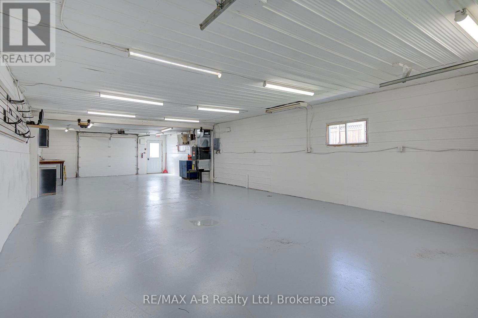 3963 ROAD 111 Image 45