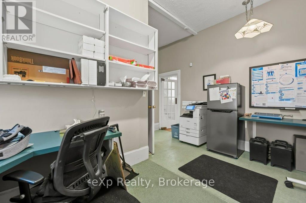 7 WATERLOO AVENUE Image 17
