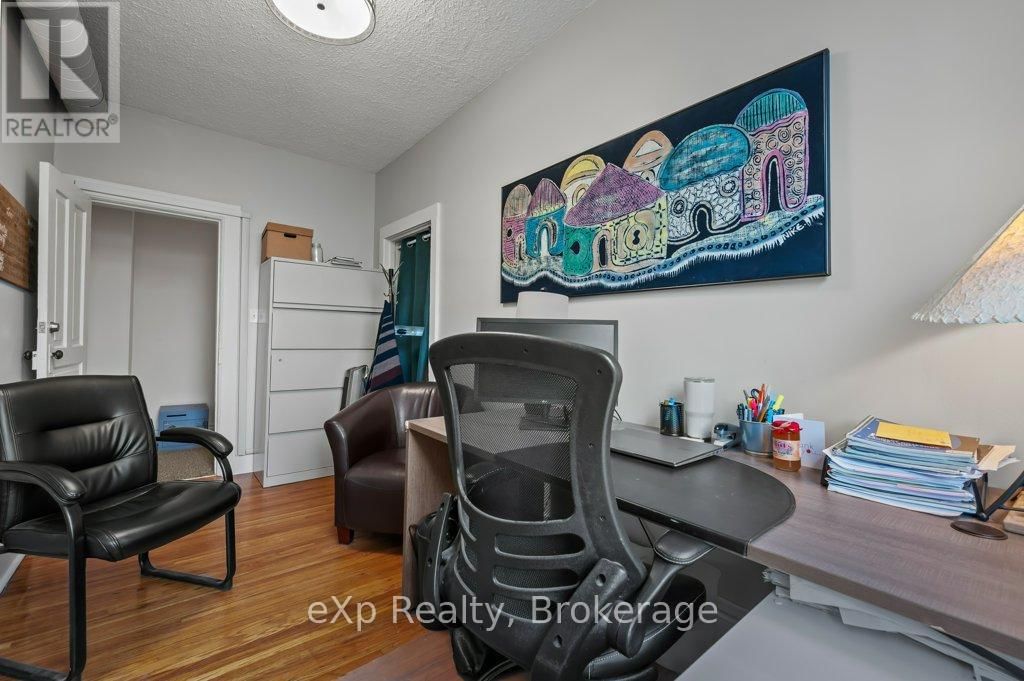 7 WATERLOO AVENUE Image 28