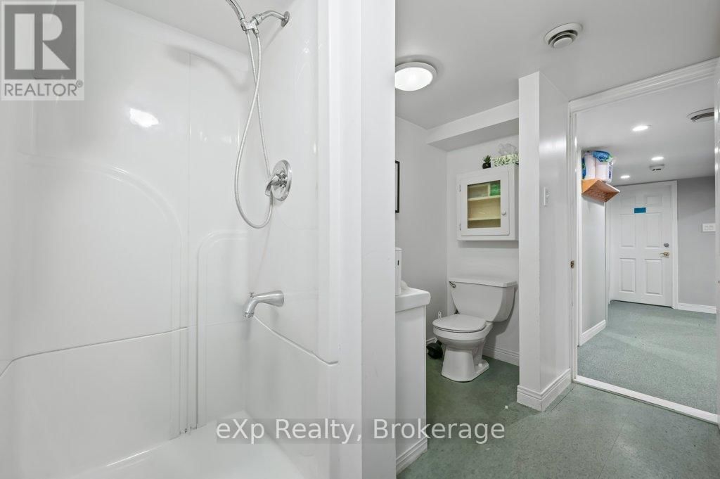 7 WATERLOO AVENUE Image 35