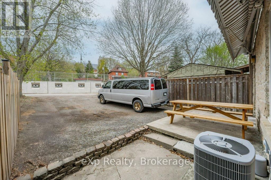 7 WATERLOO AVENUE Image 41