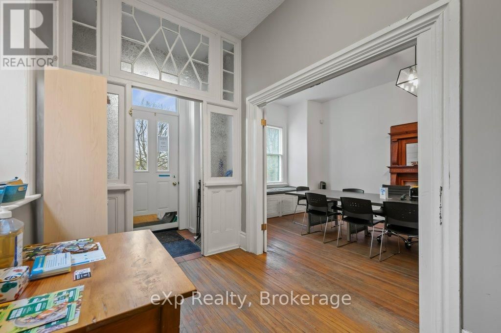 7 WATERLOO AVENUE Image 9