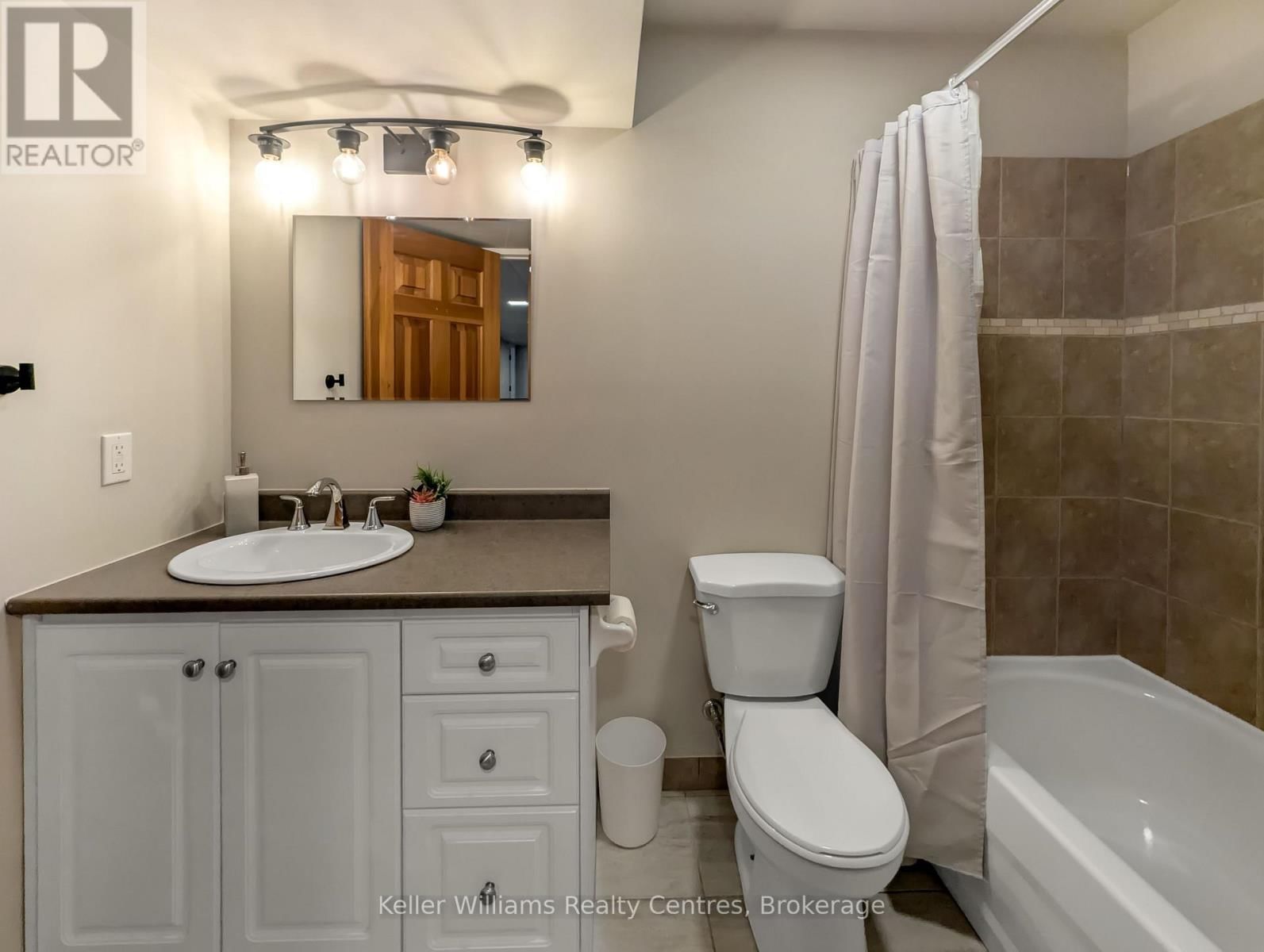 443 MARY ROSE AVENUE Image 36