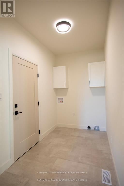 6 - 430 HEAD STREET NORTH Image 12