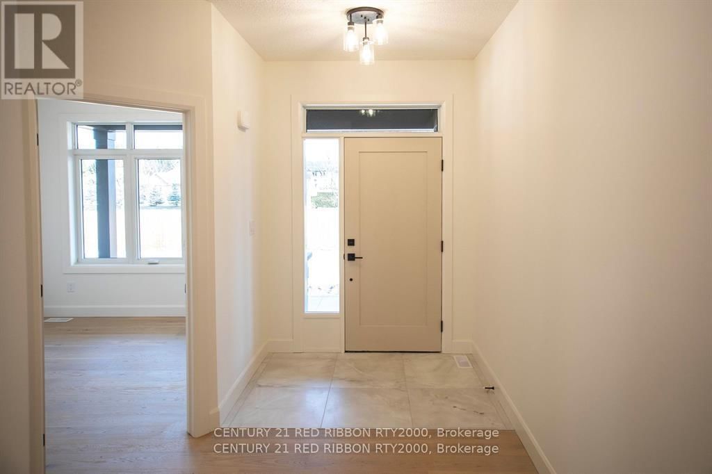 6 - 430 HEAD STREET NORTH Image 28
