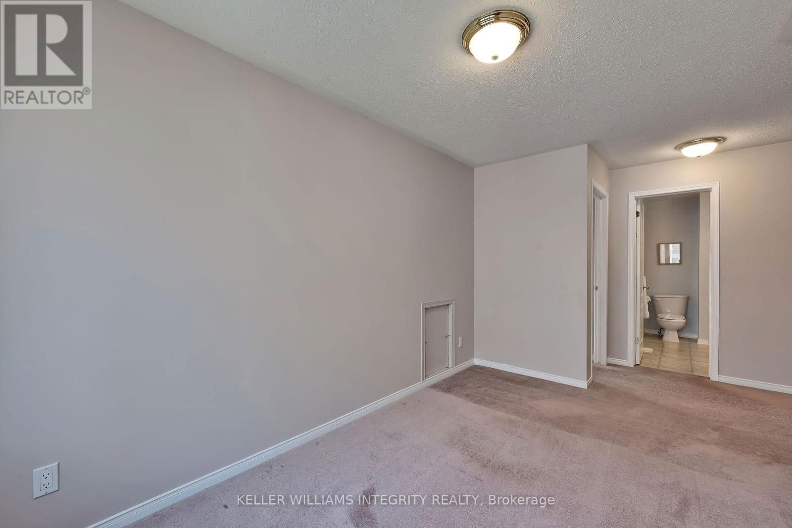 B - 10 DAYBREAK STREET Image 30