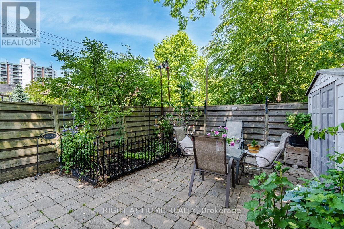 62 FLORENCE STREET Image 26