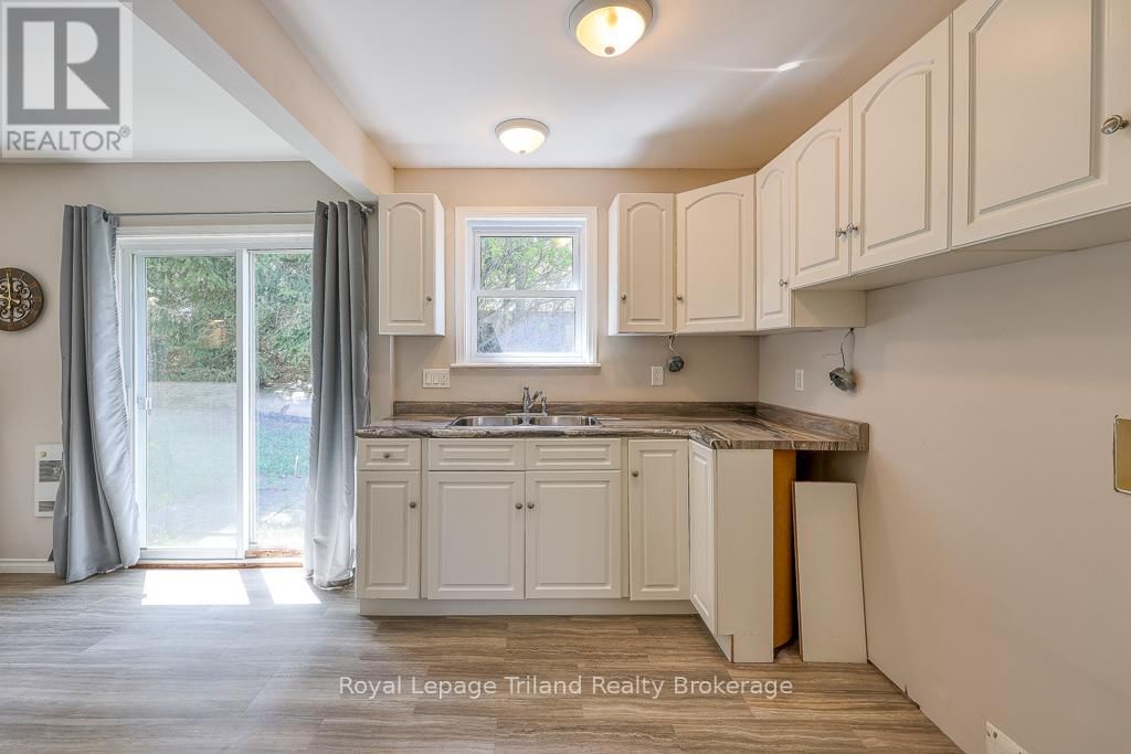 3435 COLIN STREET Image 23