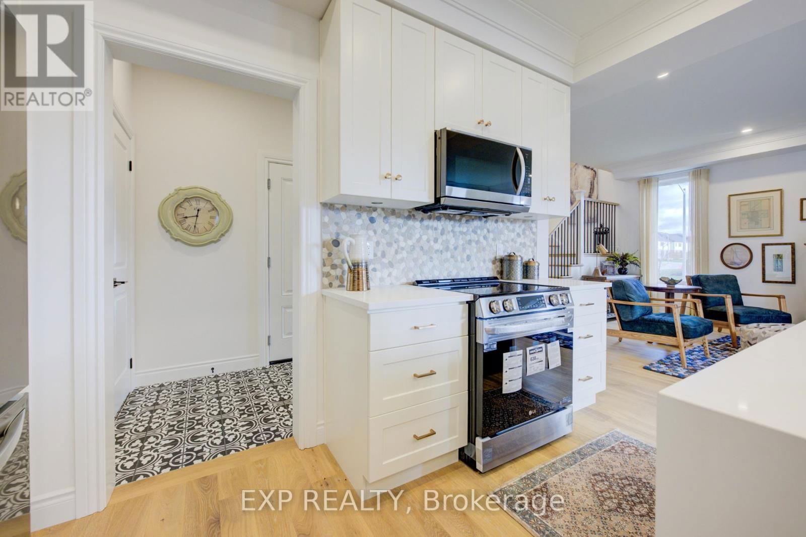 109 THACKERAY WAY Image 16