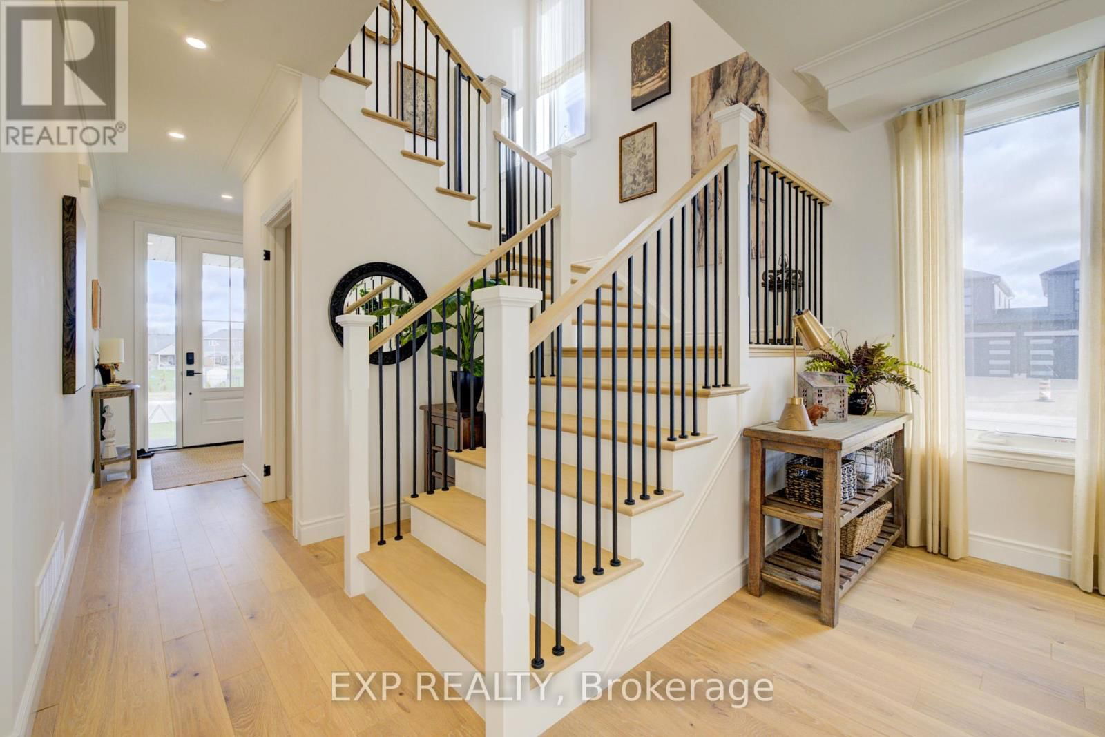 109 THACKERAY WAY Image 2