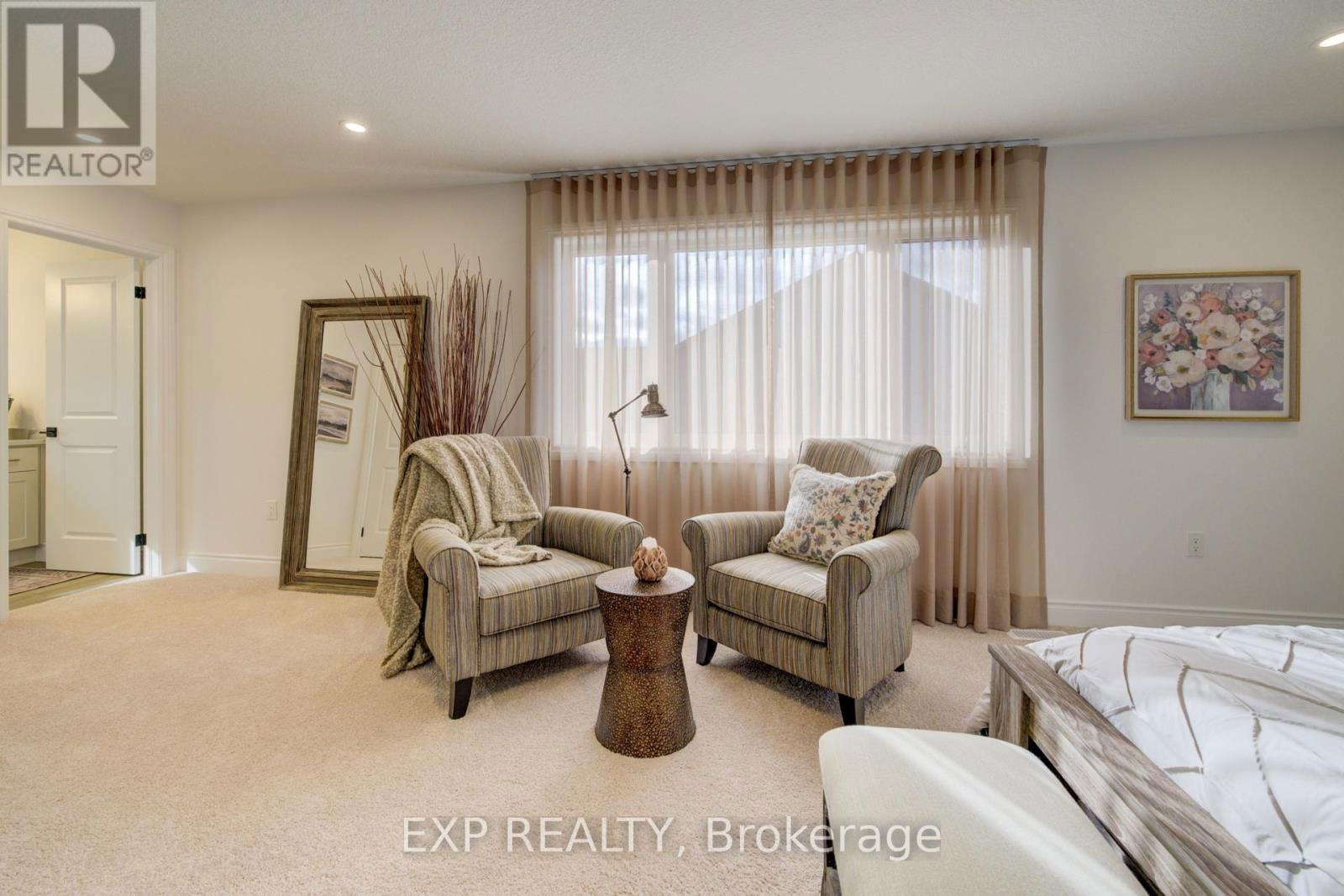 109 THACKERAY WAY Image 27