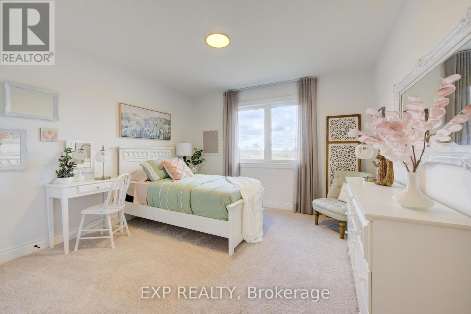 109 THACKERAY WAY Image 32