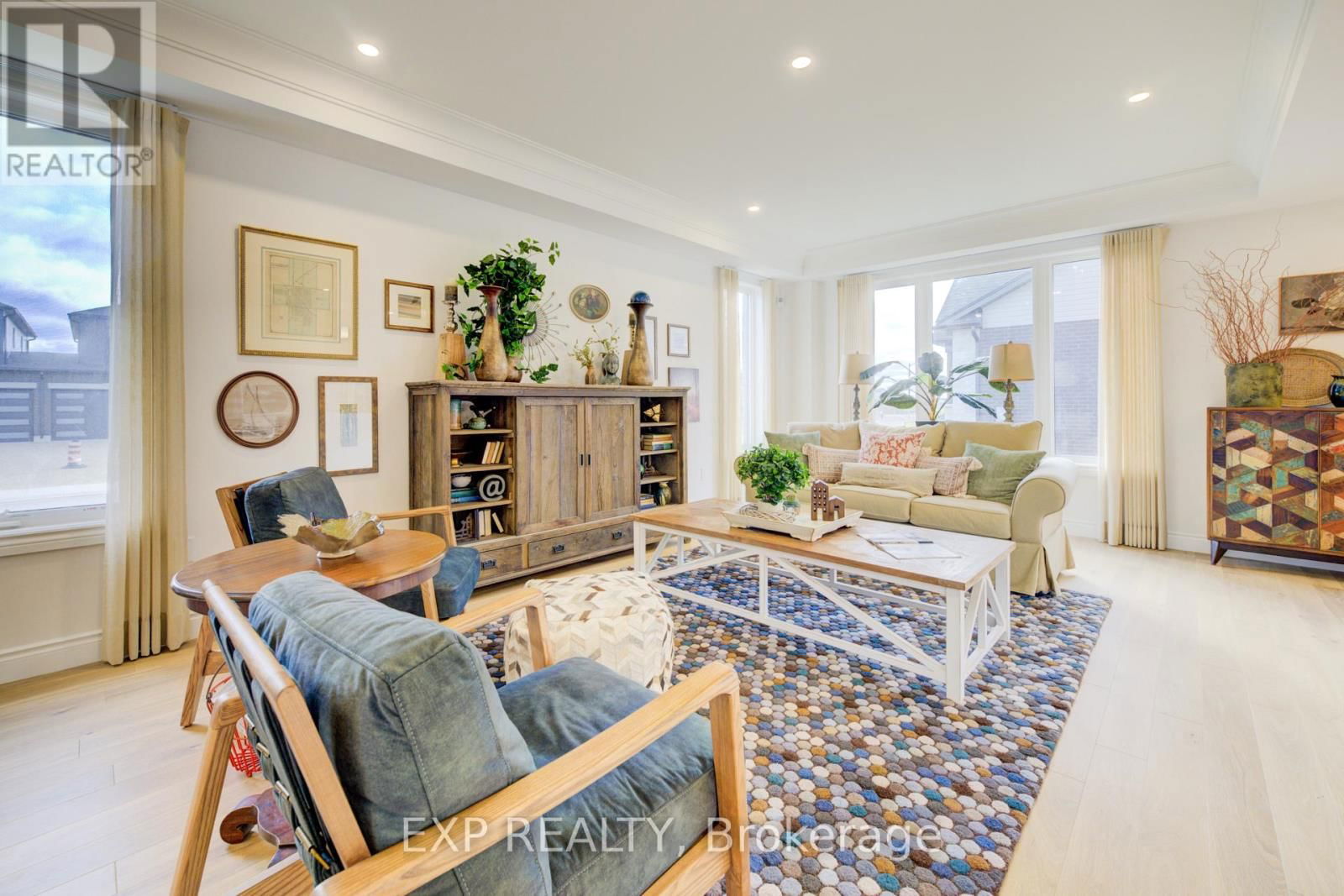 109 THACKERAY WAY Image 6