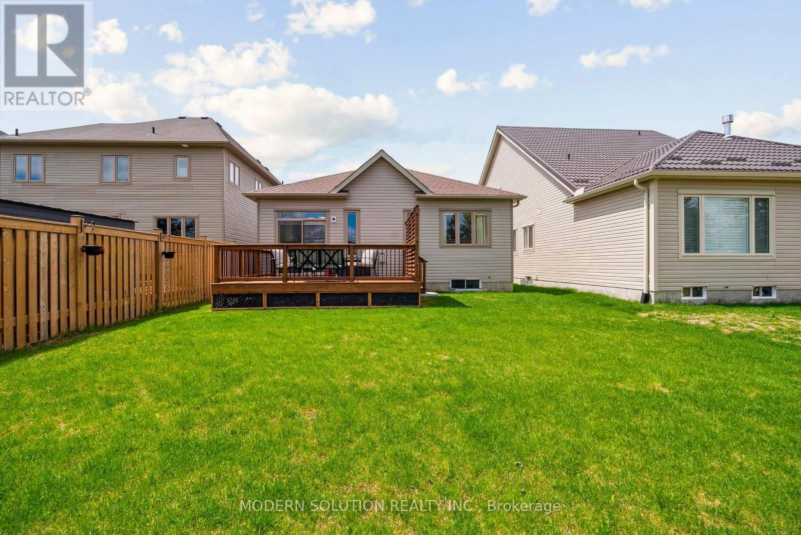 6 HENNESSEY CRESCENT Image 24