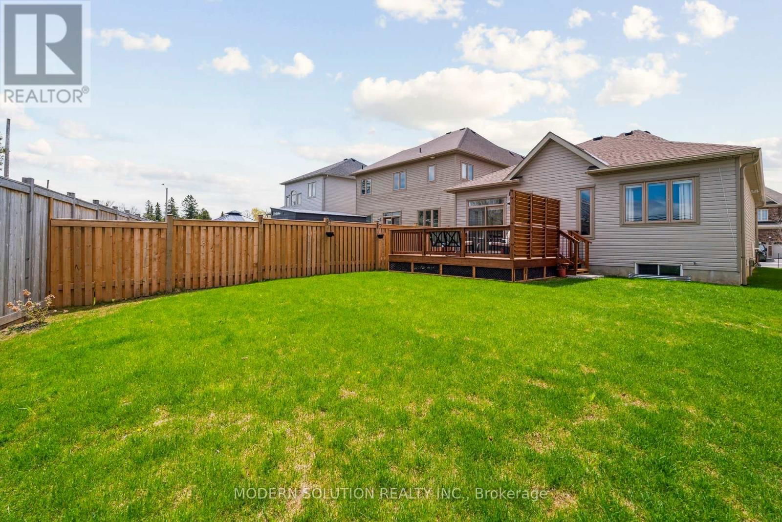 6 HENNESSEY CRESCENT Image 25