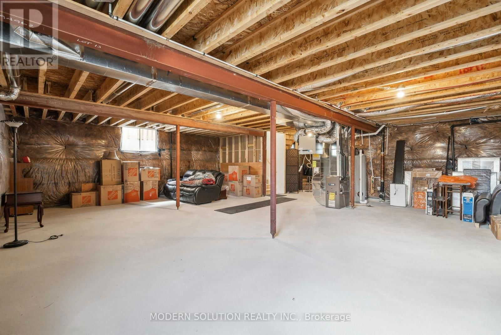 6 HENNESSEY CRESCENT Image 28