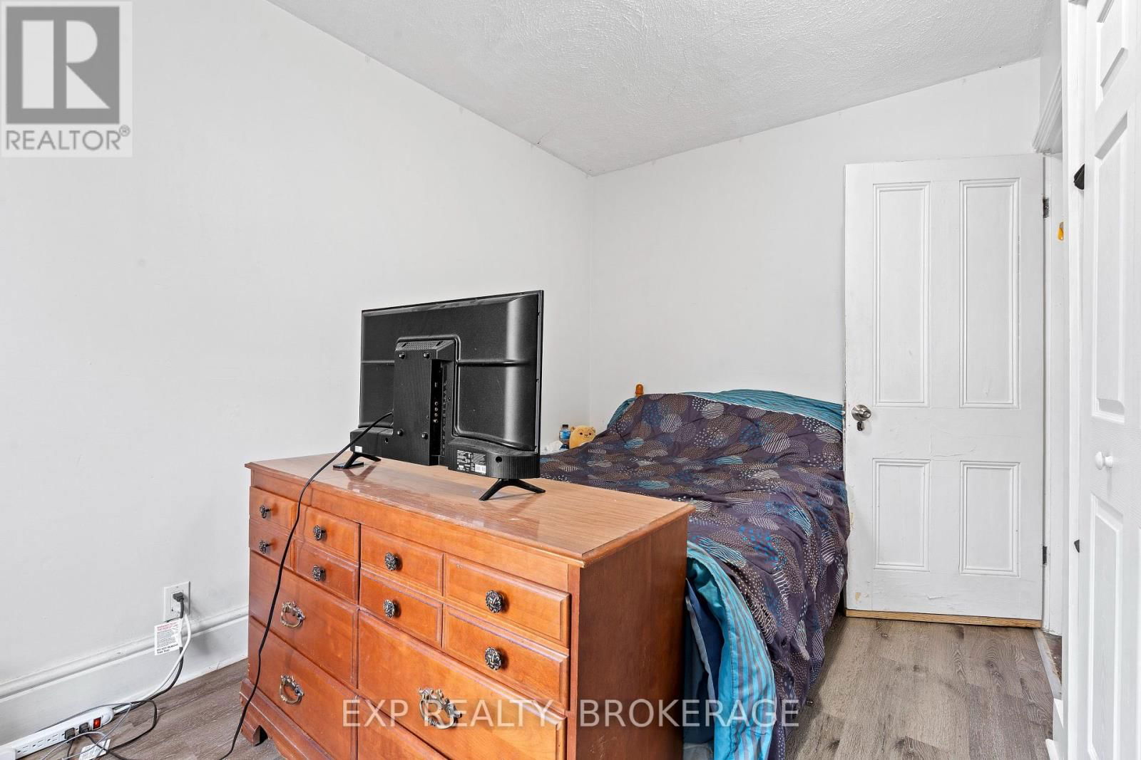 212 RIDEAU STREET Image 19