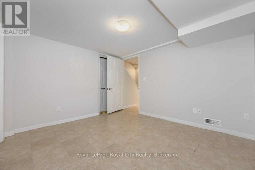 164 SUFFOLK STREET WEST Image 20