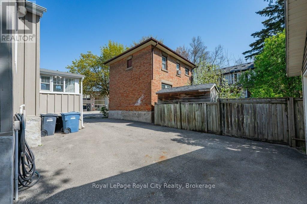 164 SUFFOLK STREET WEST Image 26