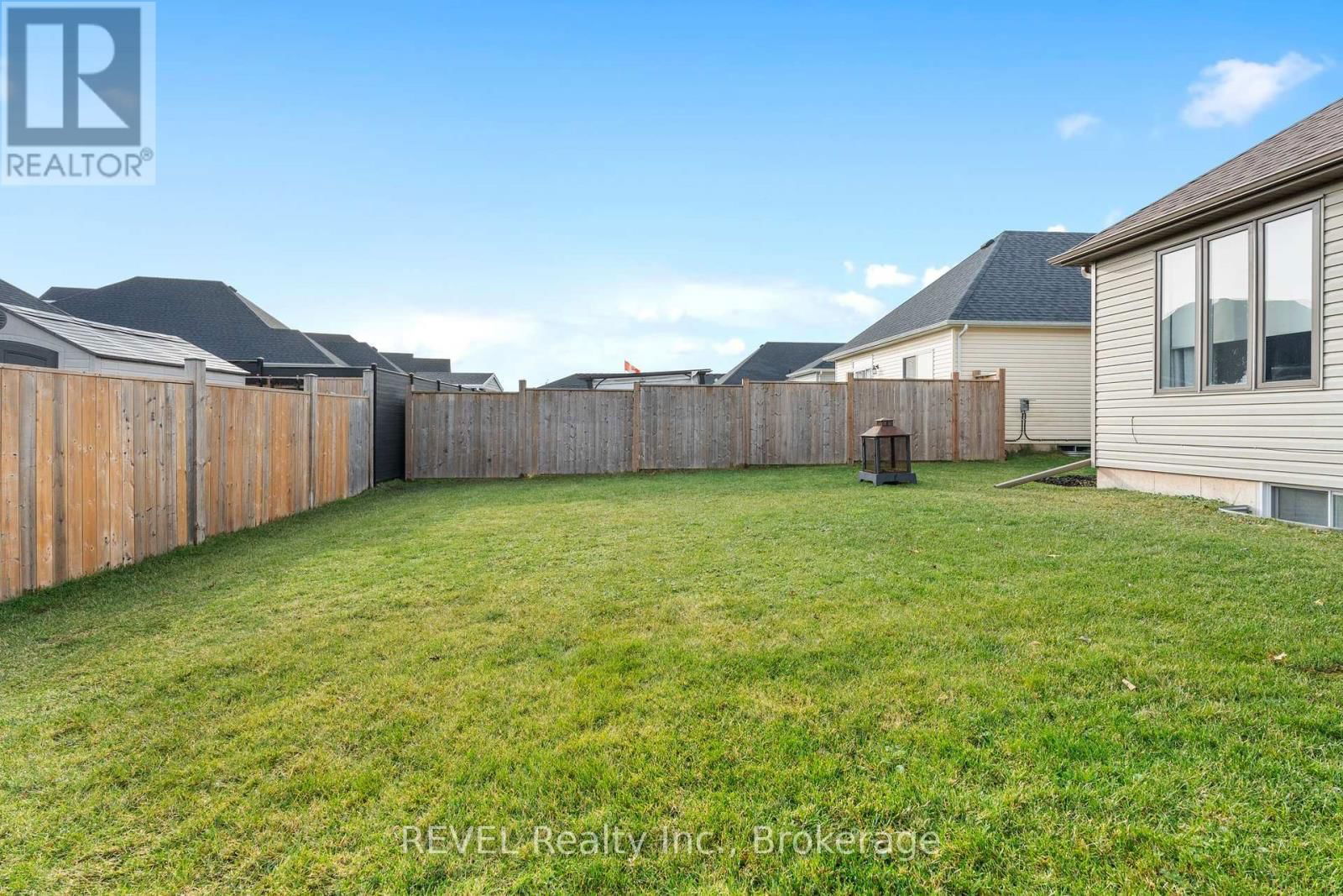 4061 VILLAGE CREEK DRIVE Image 17