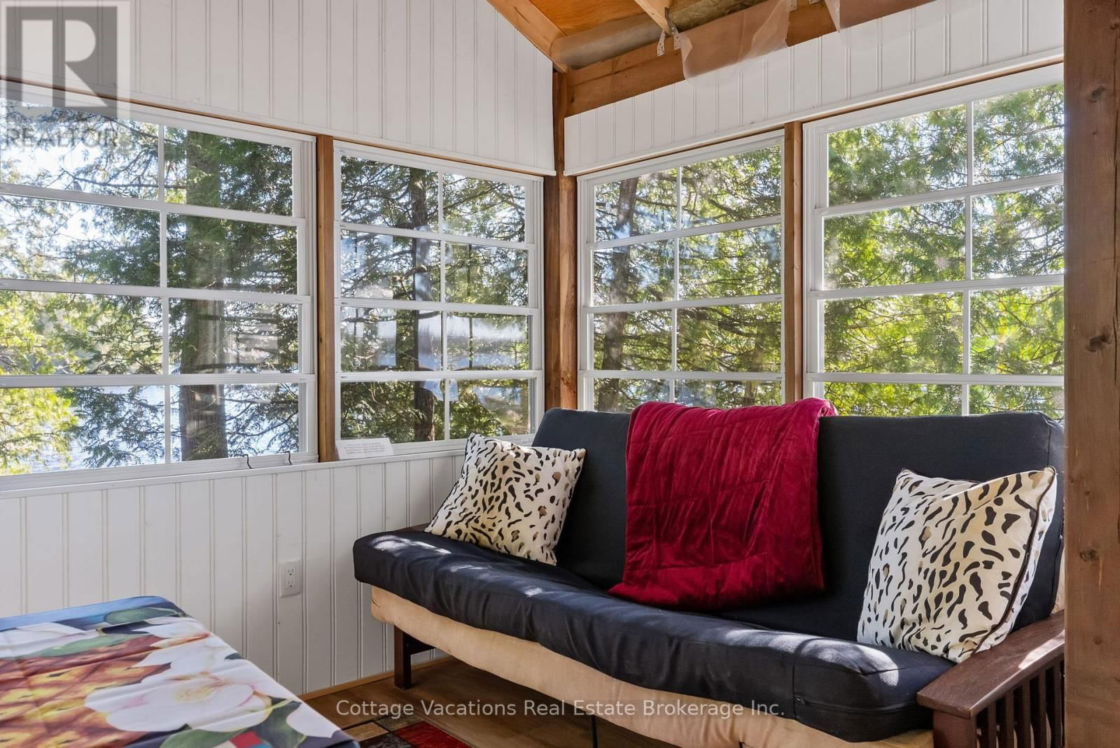 936 EAST BEAR LAKE ROAD Image 31