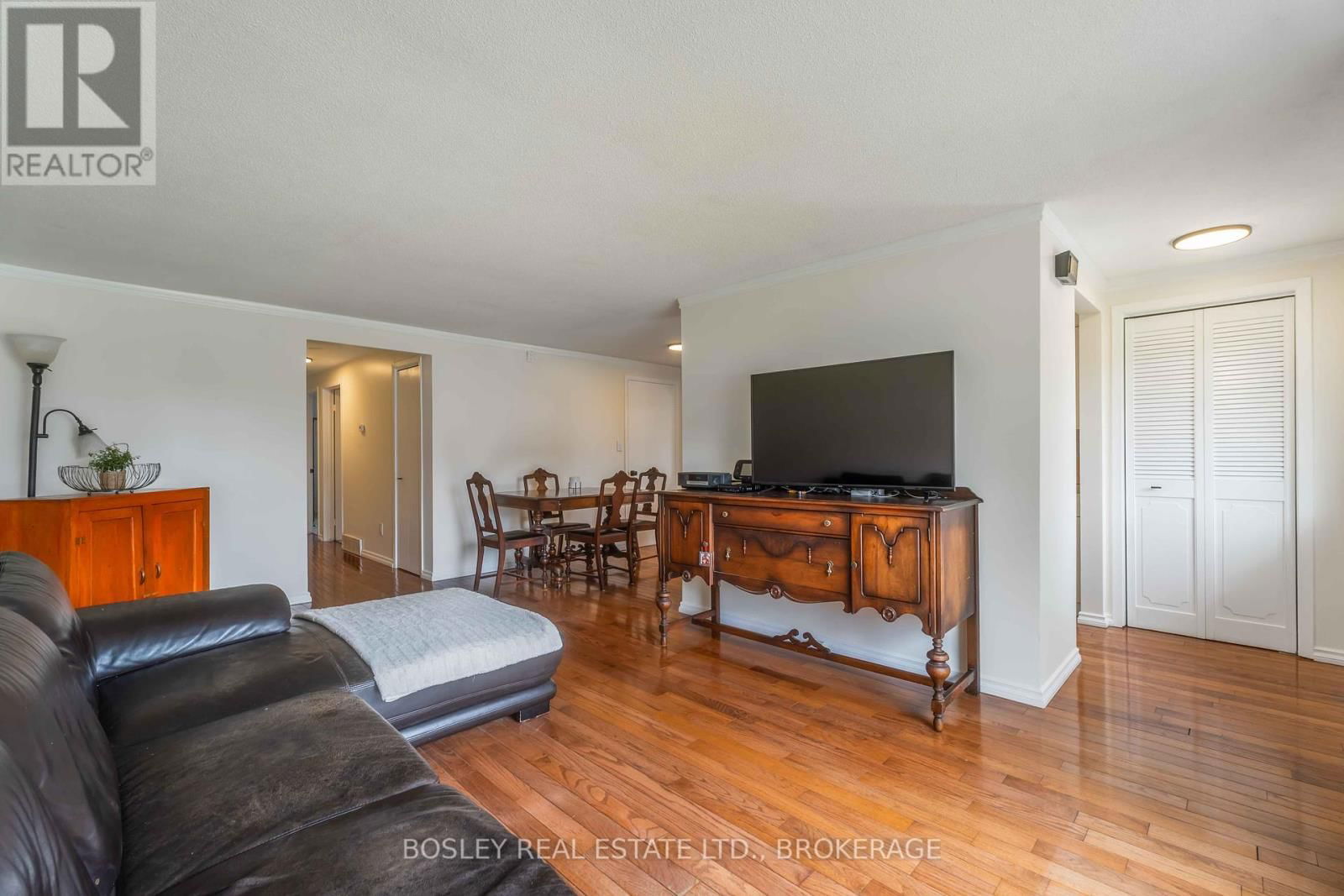 15 WESTLAKE LANE Image 5