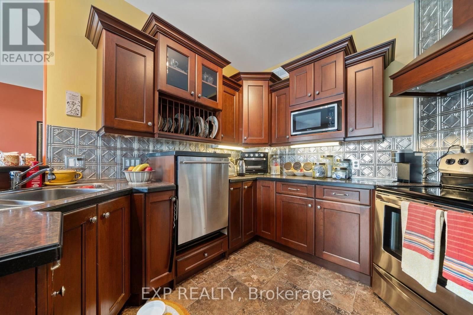 127 RIVER DRIVE Image 18