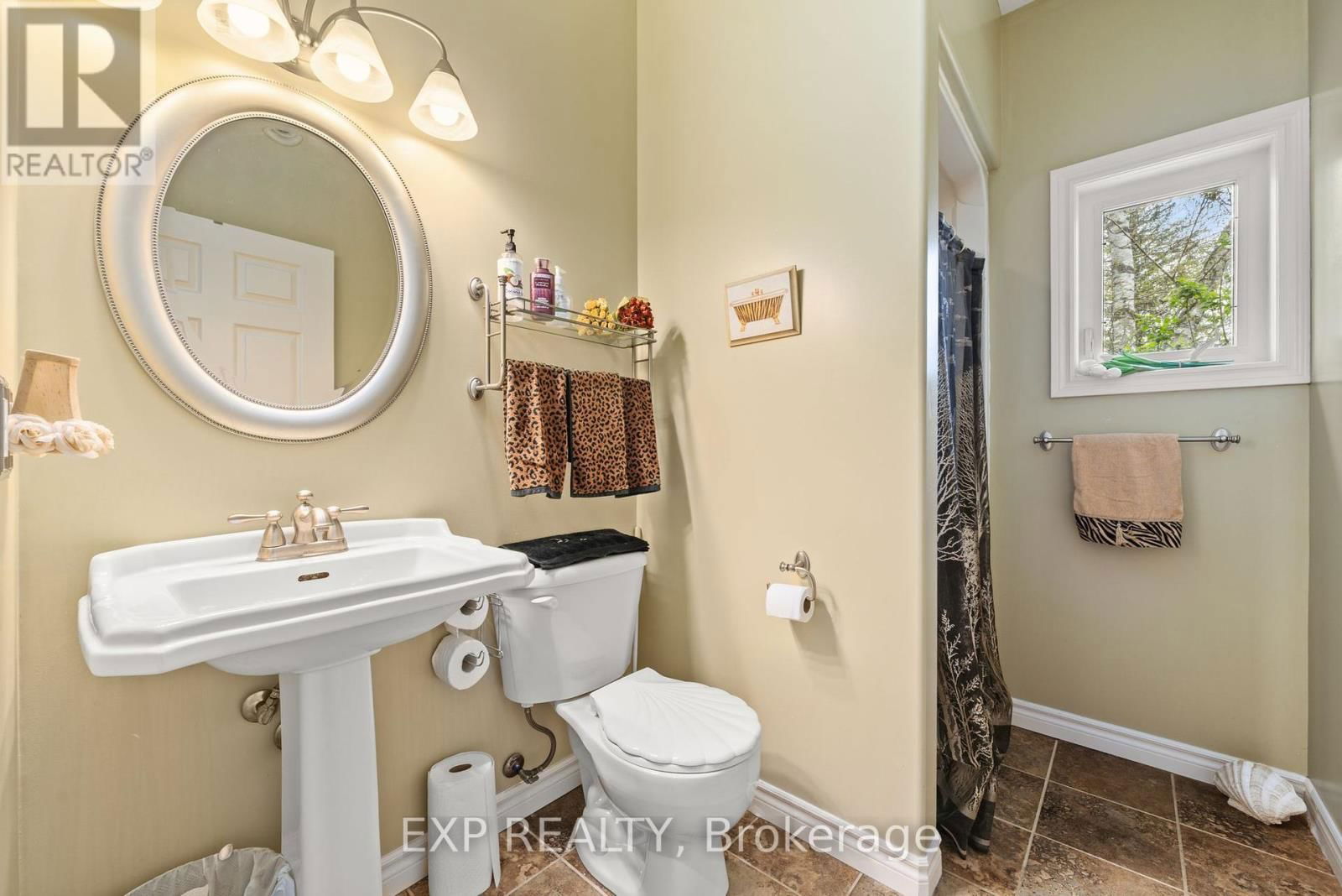 127 RIVER DRIVE Image 25