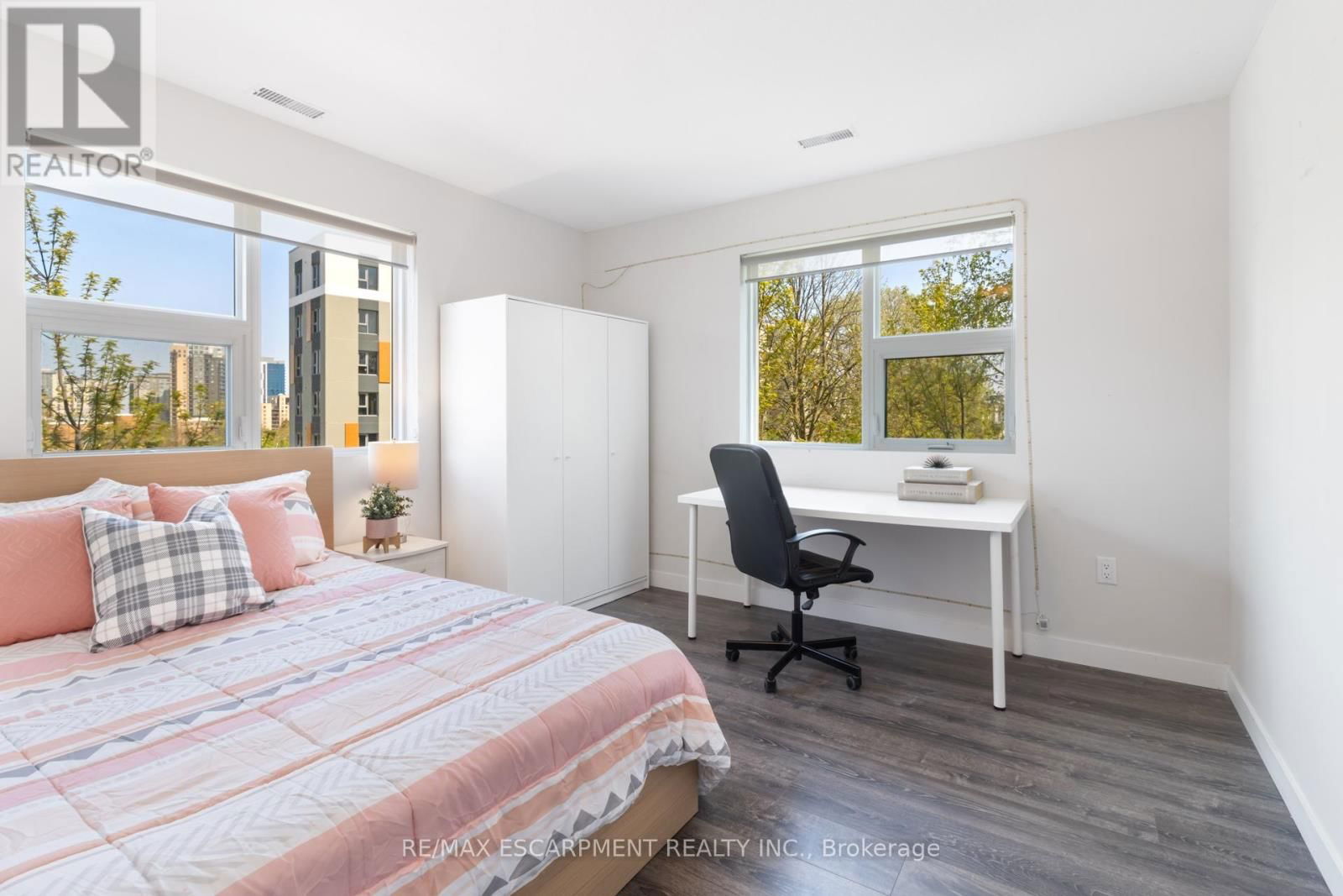 223 - 338 ALBERT STREET Image 14