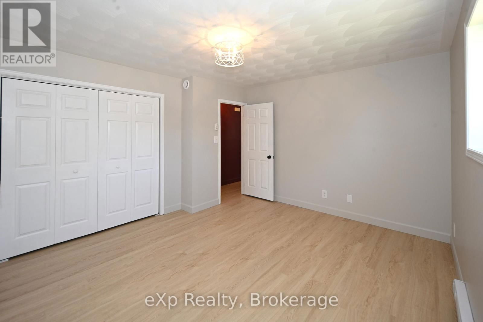 22 DUPRAS STREET Image 9