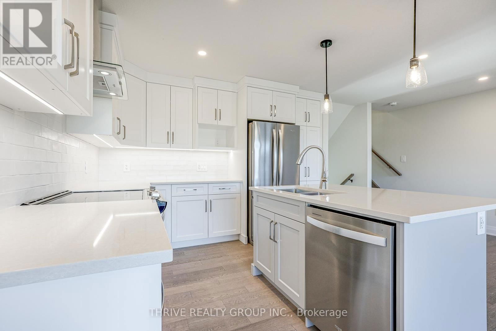 16 - 2261 LINKWAY BOULEVARD Image 16