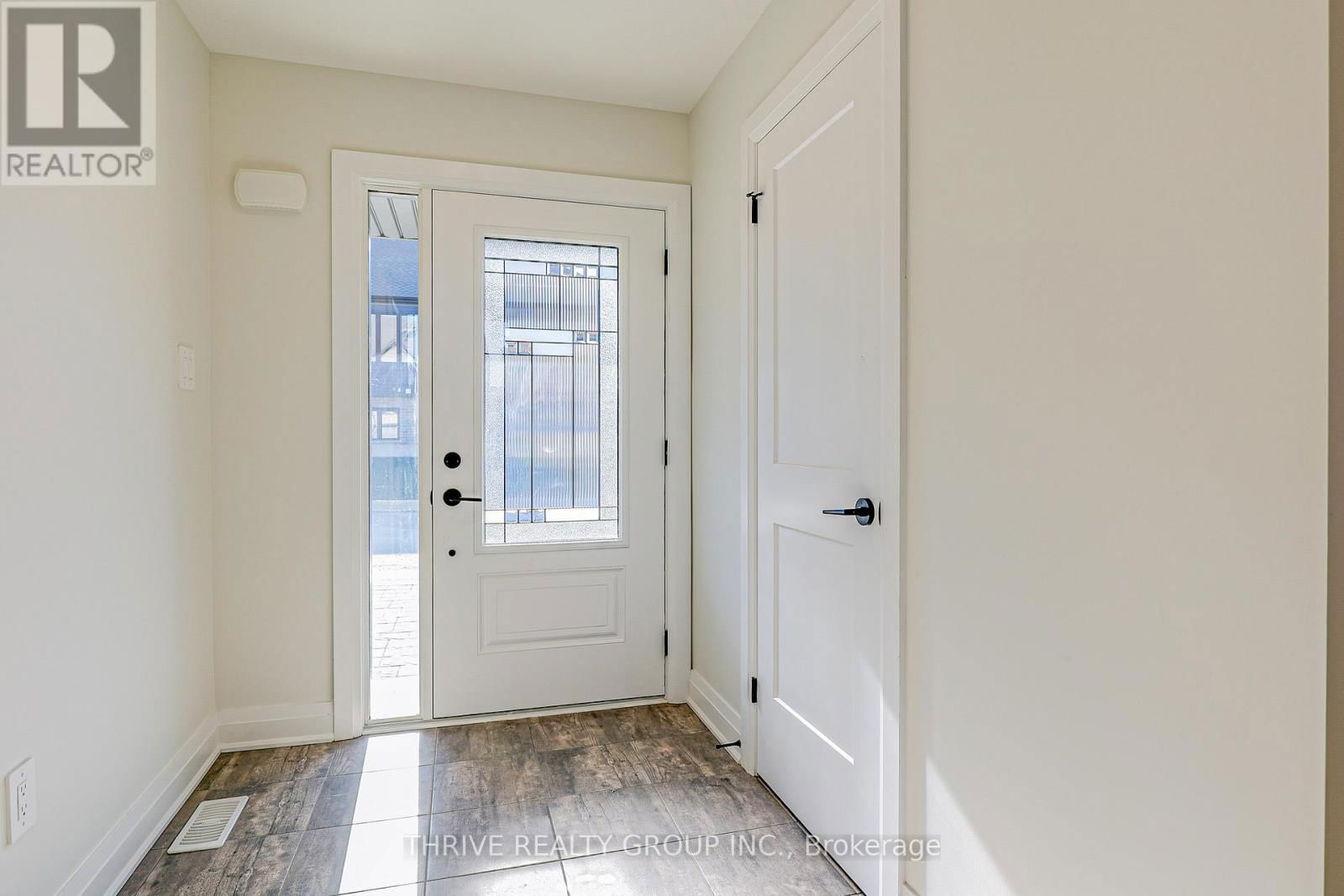 16 - 2261 LINKWAY BOULEVARD Image 8