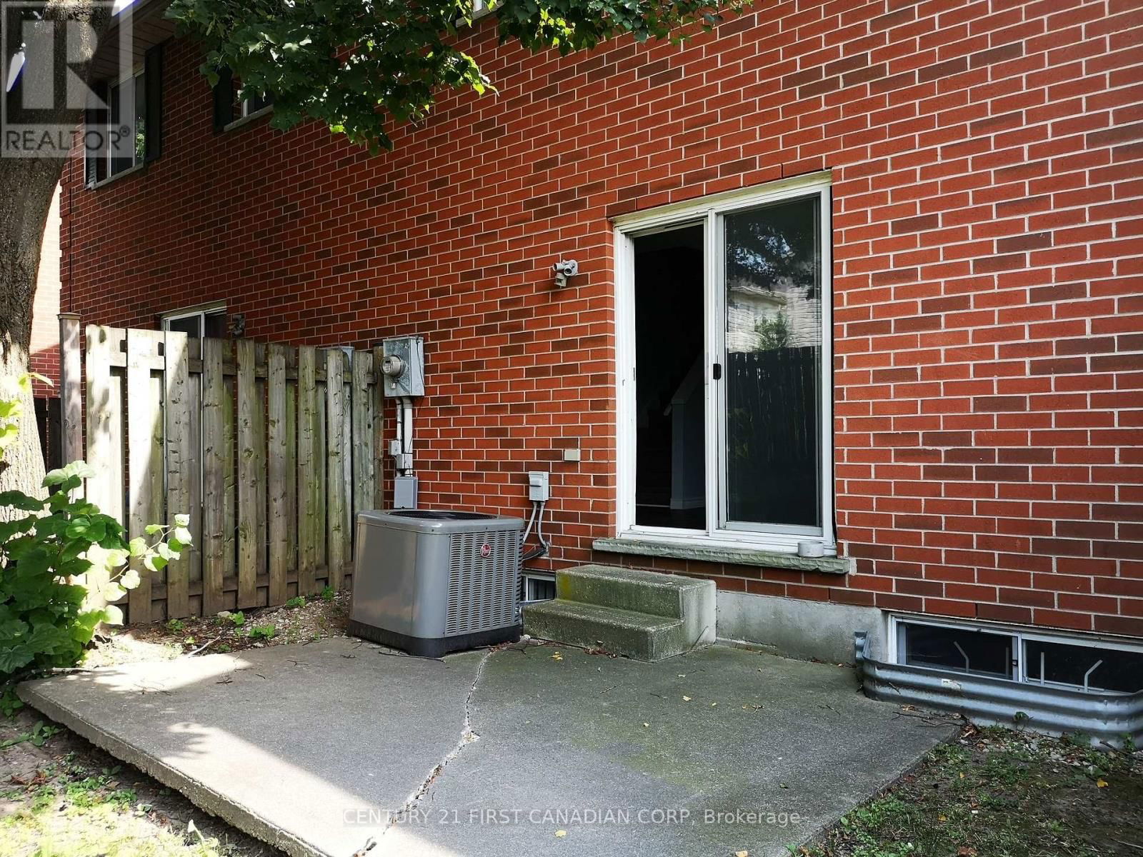 21 - 190 FLEMING DRIVE Image 21