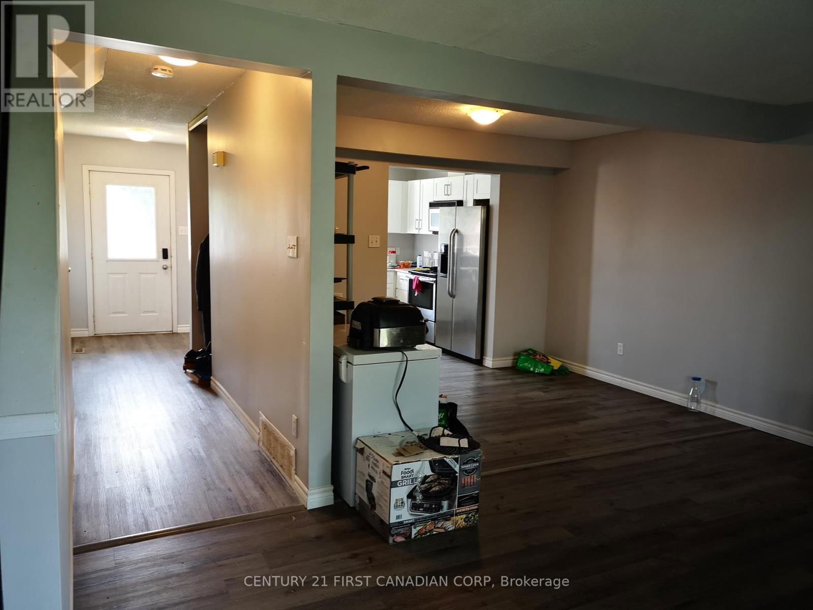 21 - 190 FLEMING DRIVE Image 7