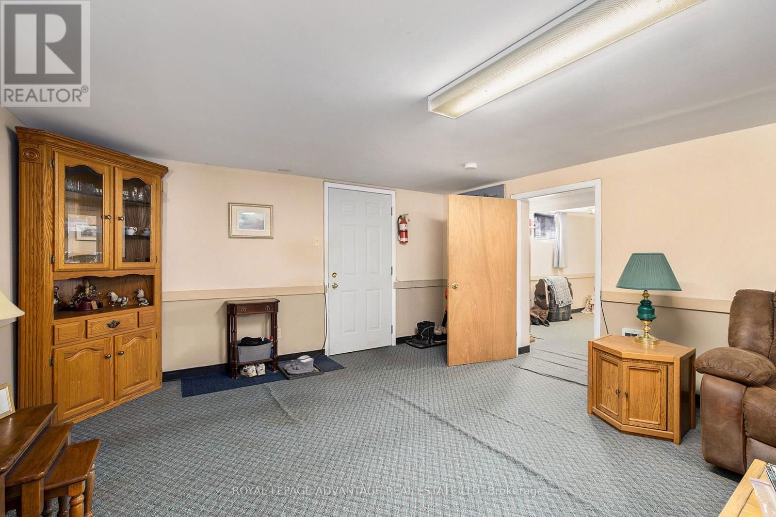 37 WILLIAM STREET EAST Image 15