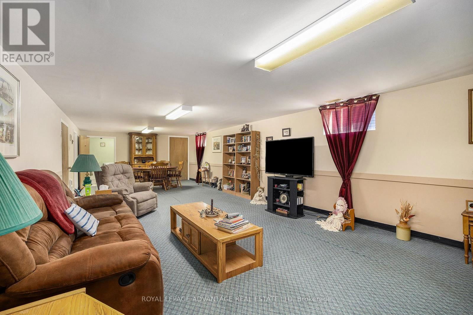 37 WILLIAM STREET EAST Image 17