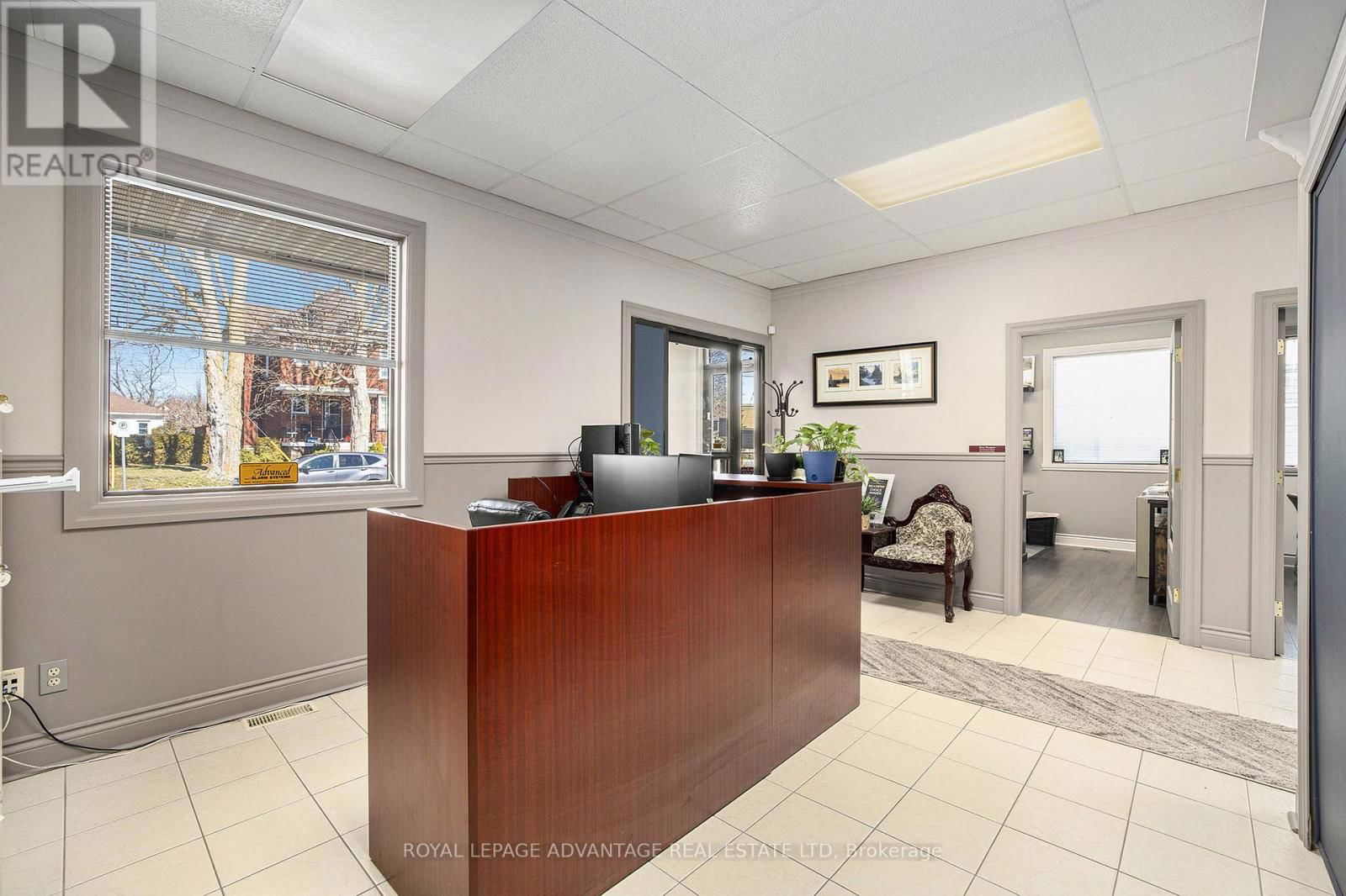37 WILLIAM STREET EAST Image 4