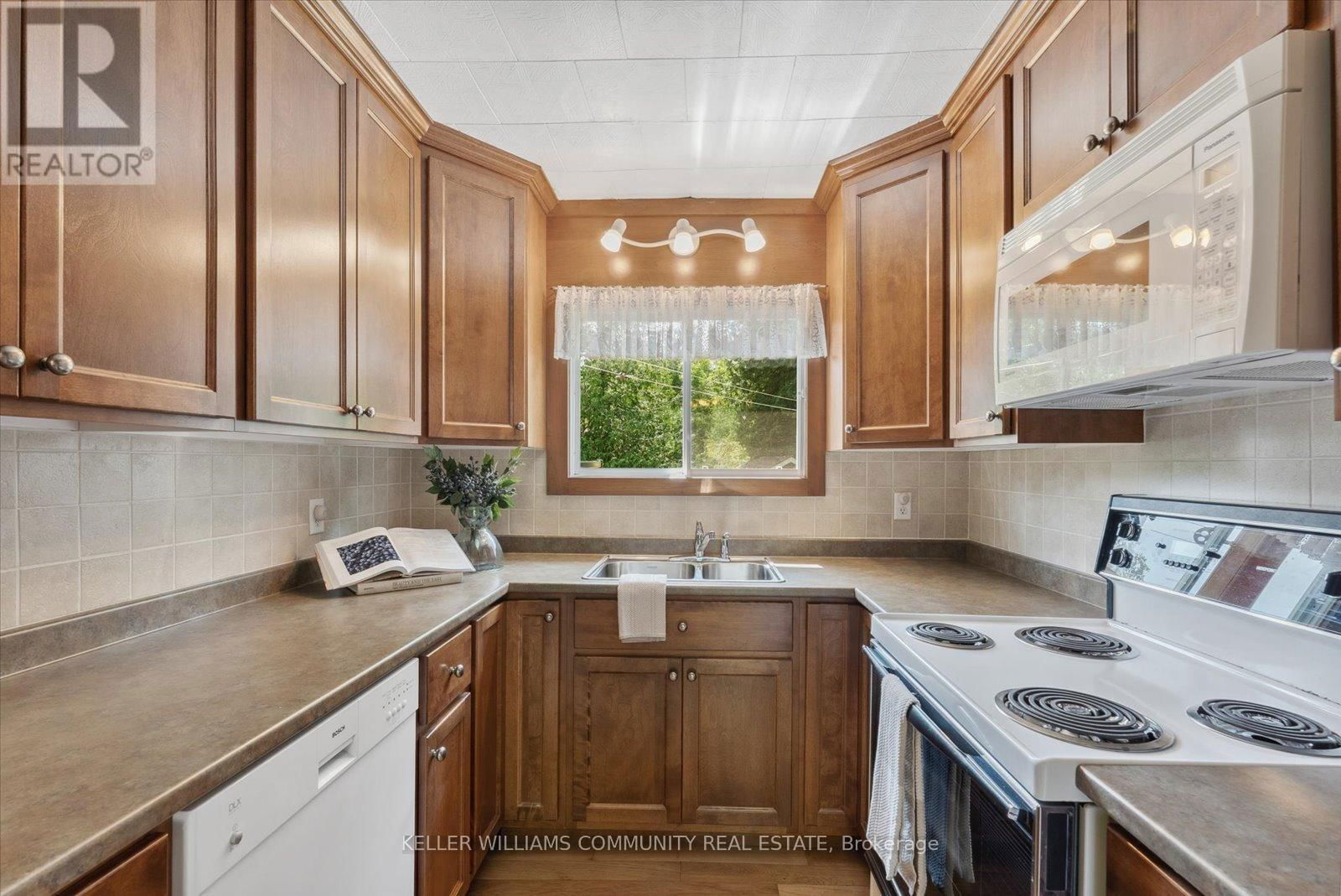 303 MAPLE LANDING LANE Image 19