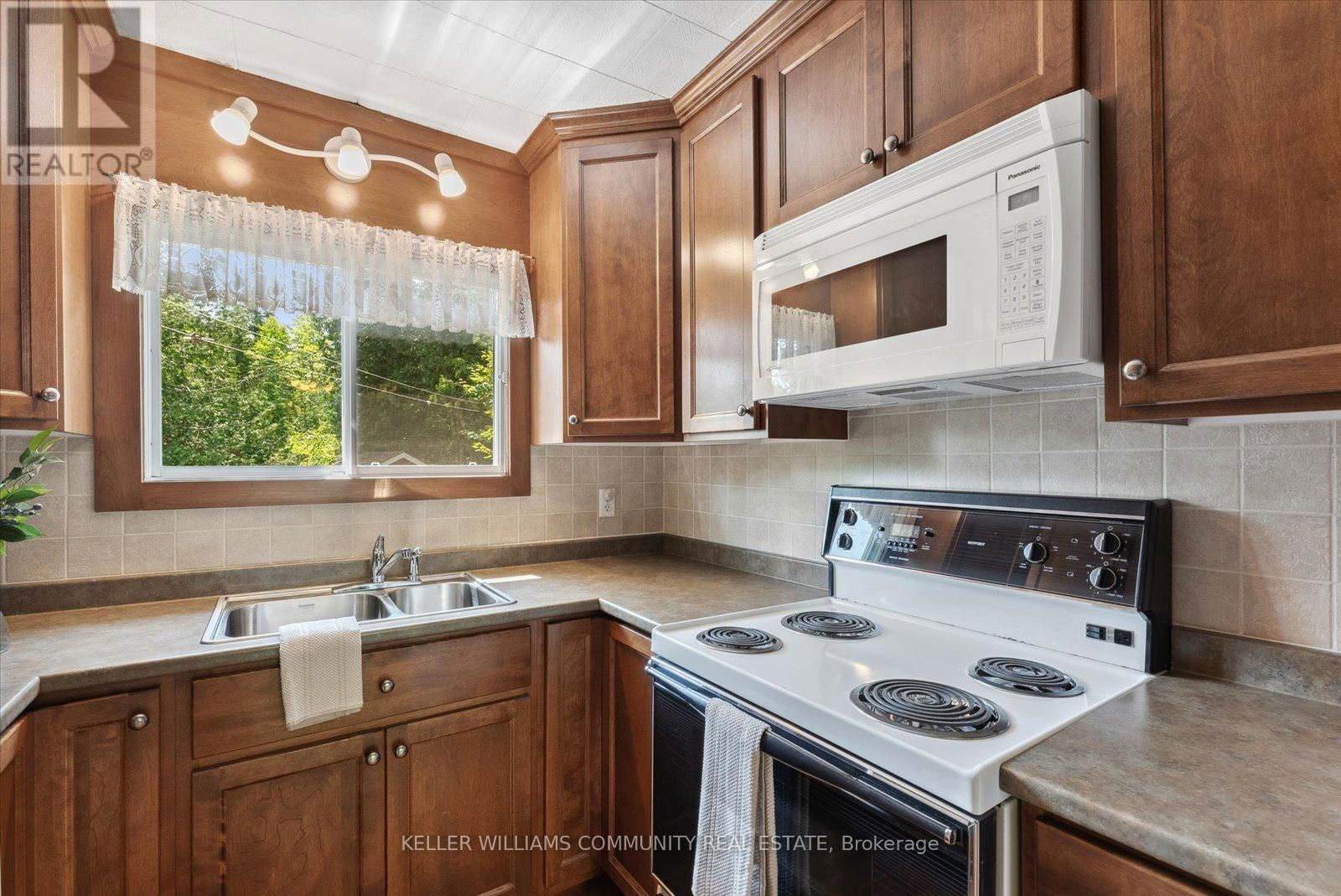 303 MAPLE LANDING LANE Image 21